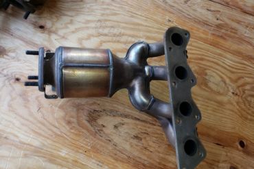 Викуп каталізатора 030178FA 030131703M Марка автомобіля Audi|Volkswagen     Вставка каталізатора Кераміка Тип палива Бензин