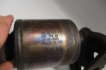 Викуп каталізатора 03C131701E 03C178AB Марка автомобіля Audi|Volkswagen     Вставка каталізатора Кераміка Тип палива Бензин