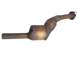 Викуп каталізатора C 216 8200420735 Eberspächer Марка автомобіля Renault Модель автомобіля Renault Megane 1.6 2.0 II - 1.6 16V Рік автомобіля 2006 Вставка каталізатора Кераміка Тип палива Бензин Каталітична марка Eberspächer