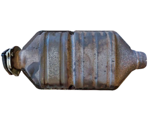 Викуп каталізатора 1389966 Марка автомобіля Volvo     Вставка каталізатора Кераміка Тип палива Бензин