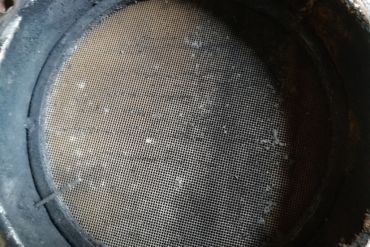 Викуп каталізатора 78140 Large Brick : 3.05 Kg / Small Brick : 1.39 Kg Марка автомобіля Hino     Вставка каталізатора Кераміка + DPF Тип палива Дизель