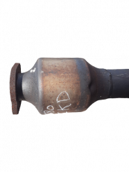 Викуп каталізатора 30650480 30650480-A / 21250010 Марка автомобіля Volvo     Вставка каталізатора Кераміка Тип палива Бензин