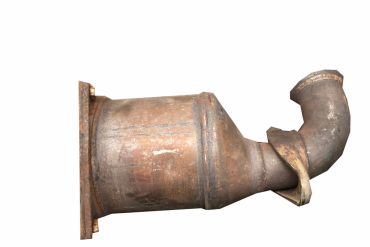 Викуп каталізатора 9ADA 9ADA#### Марка автомобіля Chrysler Модель автомобіля Chrysler Sebring 2.7   Вставка каталізатора Кераміка Тип палива Бензин