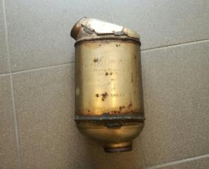 Викуп каталізатора 7510682 2988321002 / 8321002 Zeuna Starker Марка автомобіля BMW Модель автомобіля BMW 3 Series E46 - 316i