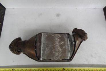 Викуп каталізатора 5D0178  Eberspächer Марка автомобіля Audi|Volkswagen     Вставка каталізатора Кераміка Тип палива Бензин Каталітична марка Eberspächer