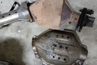 Викуп каталізатора 7606 Марка автомобіля Subaru     Вставка каталізатора Кераміка Тип палива Бензин