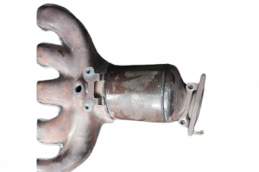 Викуп каталізатора 8653151 Марка автомобіля Volvo     Вставка каталізатора Кераміка Тип палива Бензин