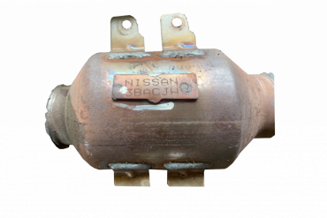 Викуп каталізатора 3BA--- Series 3BACC9 / 3BADJH / 3BACJH Марка автомобіля Nissan Модель автомобіля Nissan Versa   Вставка каталізатора Кераміка Тип палива Бензин