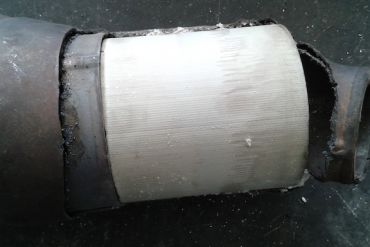 Викуп каталізатора 7L5131705K (FOIL) 90564841 Марка автомобіля Porsche     Вставка каталізатора Металеві Тип палива Бензин