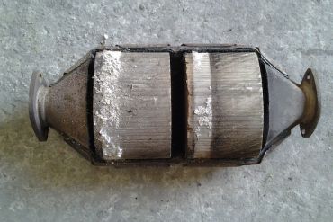 Викуп каталізатора H04 Марка автомобіля Toyota     Вставка каталізатора Кераміка Тип палива Бензин