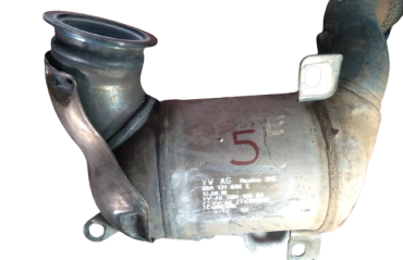 Викуп каталізатора 5QM131690E 5QM166BA Марка автомобіля Volkswagen     Вставка каталізатора Кераміка Тип палива Бензин