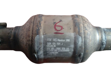 Викуп каталізатора 5QM131701J 5QM178AA Марка автомобіля Volkswagen     Вставка каталізатора Кераміка Тип палива Бензин