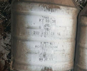 Викуп каталізатора KT 0038 2024004714 / 2024890471 Марка автомобіля Mercedes Benz Модель автомобіля Mercedes Benz C-Class W202- 2.2 CDI C200 Вставка каталізатора Кераміка Тип палива Бензин