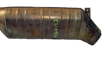 Викуп каталізатора 1294902514 2236860033 / almost triangle - 14" Brick chamber. Марка автомобіля Mercedes Benz     Вставка каталізатора Кераміка Тип палива Бензин