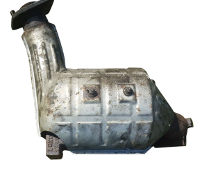 Викуп каталізатора 02K5 2606-41K1/2619 Марка автомобіля Mazda Модель автомобіля Mazda 6   Вставка каталізатора Кераміка Тип палива Бензин