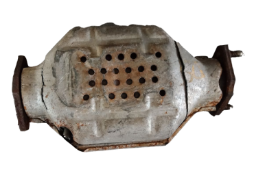 Викуп каталізатора D530 5E18 Марка автомобіля Mazda     Вставка каталізатора Кераміка Тип палива Бензин