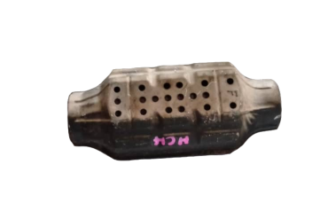 Викуп каталізатора F82A F82A #### Марка автомобіля Mazda     Вставка каталізатора Кераміка Тип палива Бензин