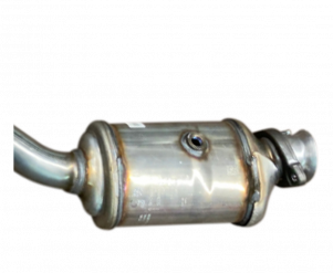 Викуп каталізатора RK8M-5H347-AA / KAT 252 8276094 Tenneco Марка автомобіля Jaguar|Land Rover     Вставка каталізатора Кераміка Тип палива Бензин Каталітична марка Tenneco