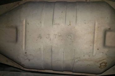 Викуп каталізатора JT Марка автомобіля Mitsubishi     Вставка каталізатора Кераміка Тип палива Бензин