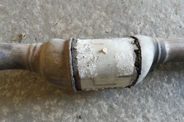 Викуп каталізатора A1404903636 (Small) 2226871019 (No KT) Zeuna Starker Марка автомобіля Mercedes Benz     Вставка каталізатора Кераміка Тип палива Бензин Каталітична марка Zeuna Starker