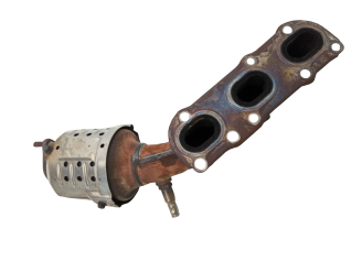 Викуп каталізатора 3CFH Марка автомобіля Hyundai|Kia Модель автомобіля Hyundai Genesis 3.8L Рік автомобіля 2012|2013|2014 Вставка каталізатора Кераміка Тип палива Бензин