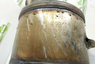 Викуп каталізатора KT 1190 DPF Code: PF 0016 / A2214907914 Zeuna Starker Марка автомобіля Mercedes Benz     Вставка каталізатора Кераміка Тип палива Бензин Каталітична марка Zeuna Starker