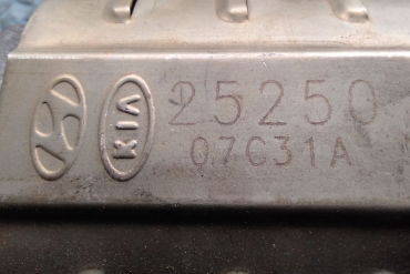 Викуп каталізатора 25250 06K12/ MANIFOLD Марка автомобіля Hyundai|Kia     Вставка каталізатора Кераміка Тип палива Бензин