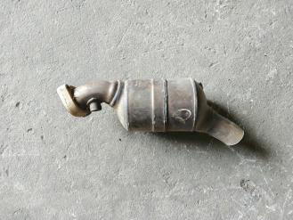 Викуп каталізатора KT 0300 A2044906236 / A2044906436 Марка автомобіля Mercedes Benz     Вставка каталізатора Кераміка Тип палива Бензин