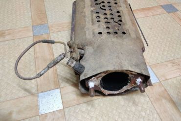 Викуп каталізатора B63H Марка автомобіля Mazda Модель автомобіля Mazda MX-5 1.6 NA   Вставка каталізатора Кераміка Тип палива Бензин