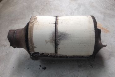 Викуп каталізатора 24310-09A0TESK DK/ 11L12 Марка автомобіля Ssangyong     Вставка каталізатора Кераміка Тип палива Бензин