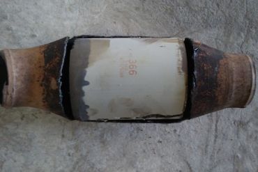 Викуп каталізатора T62 Марка автомобіля Toyota Модель автомобіля Toyota Tundra Рік автомобіля 2016|2017|2018 Вставка каталізатора Кераміка Тип палива Бензин