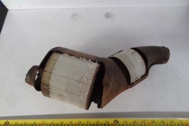 Викуп каталізатора C 150 8200023528 / 112780130000 Eberspächer Марка автомобіля Renault Модель автомобіля Renault Megane 1.6   Вставка каталізатора Кераміка Тип палива Бензин Каталітична марка Eberspächer