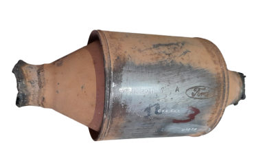 Викуп каталізатора 6S45-5E211-CA  Walker Марка автомобіля Ford     Вставка каталізатора Кераміка Тип палива Бензин Каталітична марка Walker