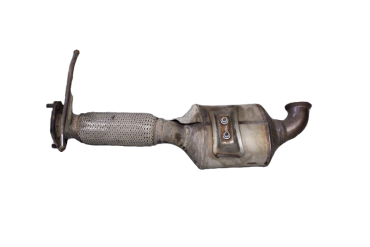 Викуп каталізатора 8V41-5E211-AB 8V41-5F297-AA  FoMoCo Марка автомобіля Ford Модель автомобіля Ford Kuga I 2.0 TDCI Рік автомобіля 2008 Вставка каталізатора Кераміка Тип палива Бензин Каталітична марка FoMoCo