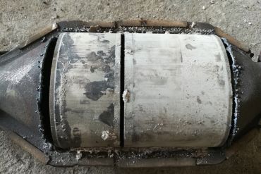 Викуп каталізатора ESHA1 Марка автомобіля Hyundai|Kia     Вставка каталізатора Кераміка Тип палива Бензин