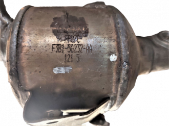 Викуп каталізатора F3B4-5G232-AA  FoMoCo Марка автомобіля Ford     Вставка каталізатора Кераміка Тип палива Бензин Каталітична марка FoMoCo