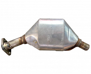 Викуп каталізатора 86FB-5E212-CG Марка автомобіля Ford Модель автомобіля Ford Fiesta 1.1   Вставка каталізатора Кераміка Тип палива Бензин