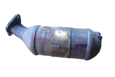 Викуп каталізатора 4S4C 5F297 AD MANIFOLD Марка автомобіля Ford Модель автомобіля Ford Focus   Вставка каталізатора Кераміка Тип палива Бензин