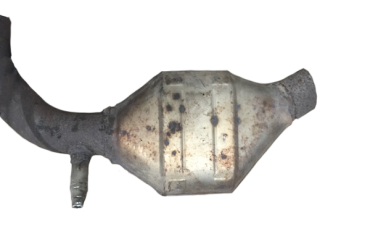 Викуп каталізатора 4L5C 5F297 DD Ford New Pre Марка автомобіля Ford     Вставка каталізатора Кераміка Тип палива Бензин