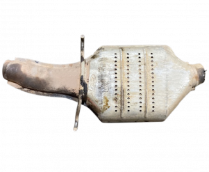 Викуп каталізатора 94FB-5E211-AA 92FB-5E242-AC 6443 Марка автомобіля Ford     Вставка каталізатора Кераміка Тип палива Бензин