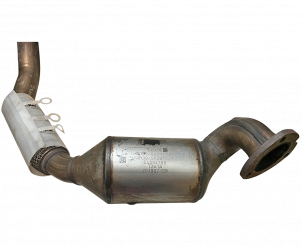 Викуп каталізатора AB39-5E211-JE AB39-5F297-JC Марка автомобіля Ford     Вставка каталізатора Кераміка Тип палива Бензин