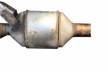 Викуп каталізатора MR912479 2237930200 Zeuna Starker Марка автомобіля Mitsubishi Модель автомобіля Mitsubishi Carisma 1.9 DI-D|Mitsubishi Space Star 1.9 DI-D Рік автомобіля 2001 Вставка каталізатора Кераміка Тип палива Бензин Каталітична марка Zeuna Starker