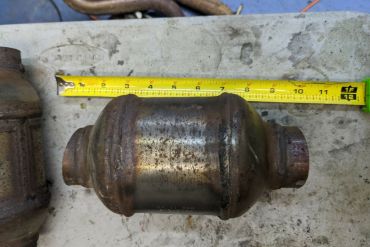 Викуп каталізатора 92207813 Марка автомобіля General Motors     Вставка каталізатора Кераміка Тип палива Бензин