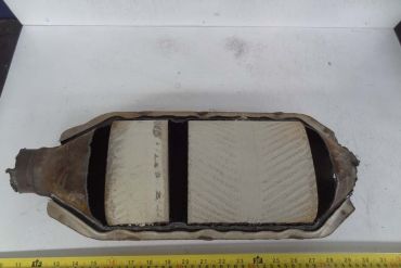 Викуп каталізатора 8B Марка автомобіля Mitsubishi     Вставка каталізатора Кераміка Тип палива Бензин