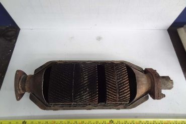 Викуп каталізатора ME405531 MPR-L31 Марка автомобіля Mitsubishi     Вставка каталізатора Кераміка Тип палива Бензин