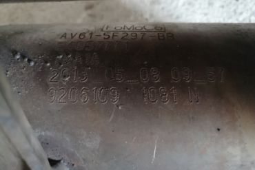 Викуп каталізатора AV61-5F297-BB  FoMoCo Марка автомобіля Ford Модель автомобіля Ford Focus 1.6 III 1.6   Вставка каталізатора Кераміка Тип палива Бензин Каталітична марка FoMoCo