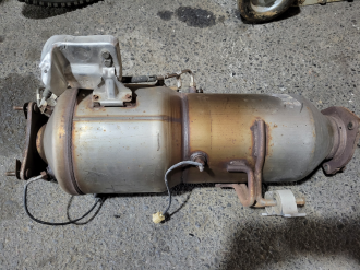 Викуп каталізатора 236AD Марка автомобіля Chrysler   Рік автомобіля 2014|2015|2016|2017|2018 Вставка каталізатора Кераміка Тип палива Бензин