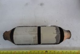 Викуп каталізатора HA1 Bullet Shaped Марка автомобіля Toyota Модель автомобіля Toyota Sequoia|Toyota Tundra Рік автомобіля 2002|2003|2004|2005 Вставка каталізатора Кераміка Тип палива Бензин