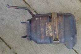 Викуп каталізатора PM94 BB FJ Марка автомобіля Ford Модель автомобіля Ford Contour   Вставка каталізатора Кераміка Тип палива Бензин