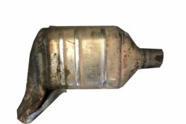 Викуп каталізатора KT 0150 A2024902136 Eberspächer Марка автомобіля Mercedes Benz     Вставка каталізатора Кераміка Тип палива Бензин Каталітична марка Eberspächer